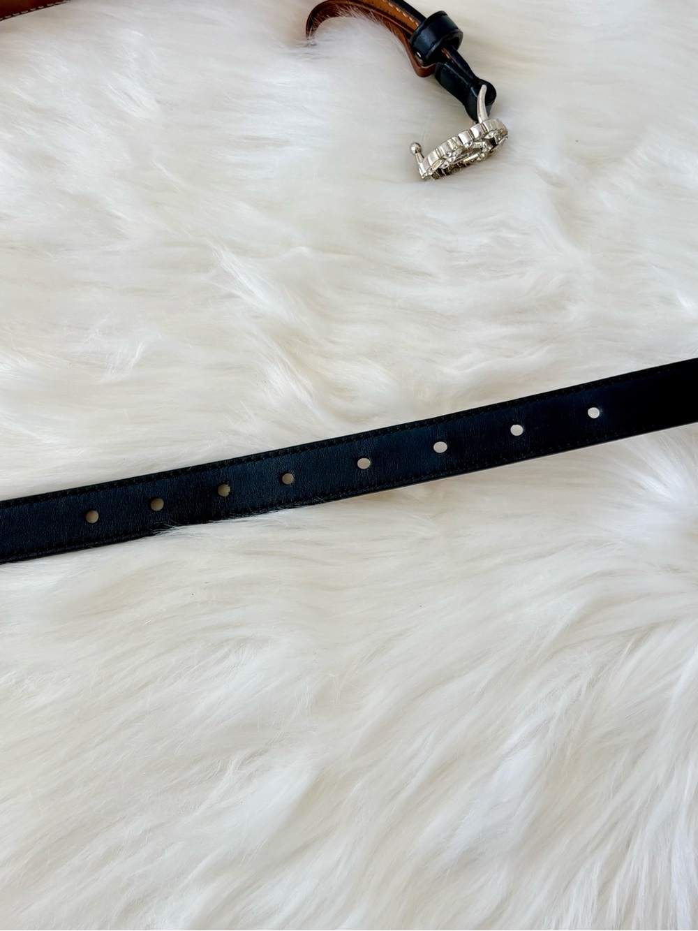 Gucci Black Leather Interlocking Crystal GG Skinny Belt - Picture 10 of 14